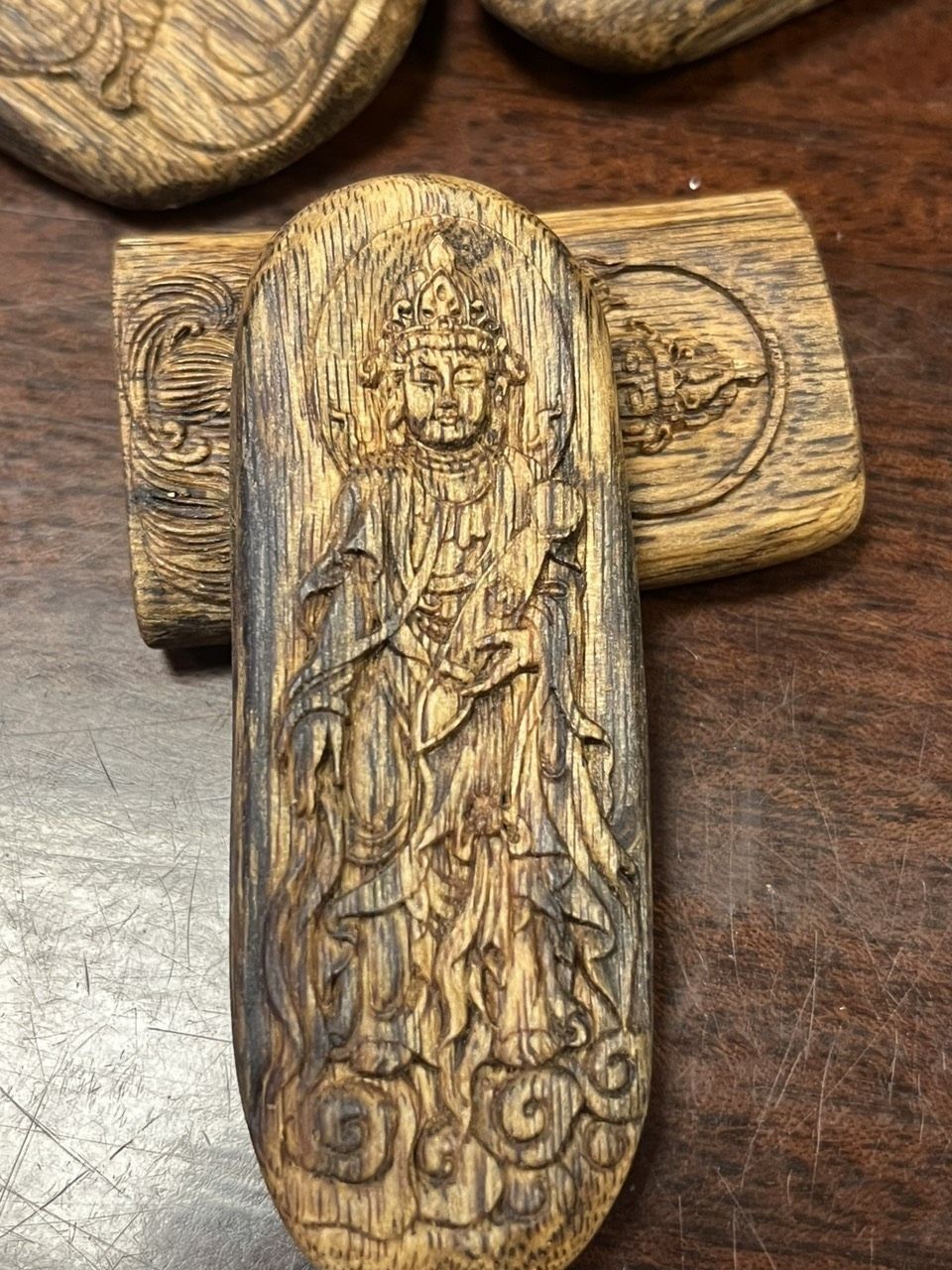 大老板，奇楠沉香佛牌來一個不（大老板，奇楠沉香佛牌來一個不，在一次重要的商務會議中）