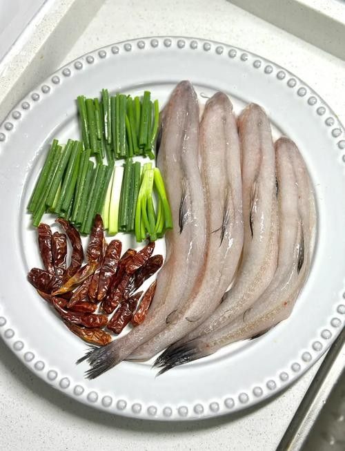龍頭魚和龍魚有什么區別（龍頭魚與龍魚的區別）