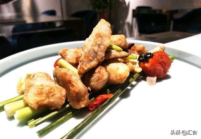 椒鹽龍魚的最佳搭配是什么？