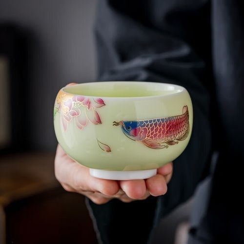 給我更多七彩龍魚圖片（關(guān)于七彩龍魚的一些小知識）