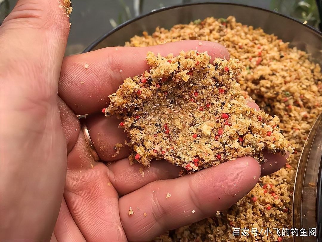 金龍魚餌的價格范圍是多少（金龍魚餌價格因品牌、規格和購買地點的不同而有所差異）