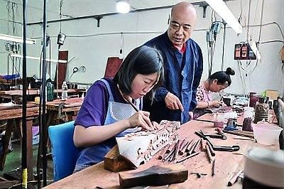 如何找到更多張字龍紋作品？（探索張字龍紋作品的海洋）