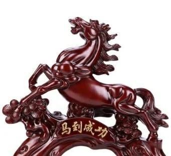 龍魚擺件上什么油比較好？