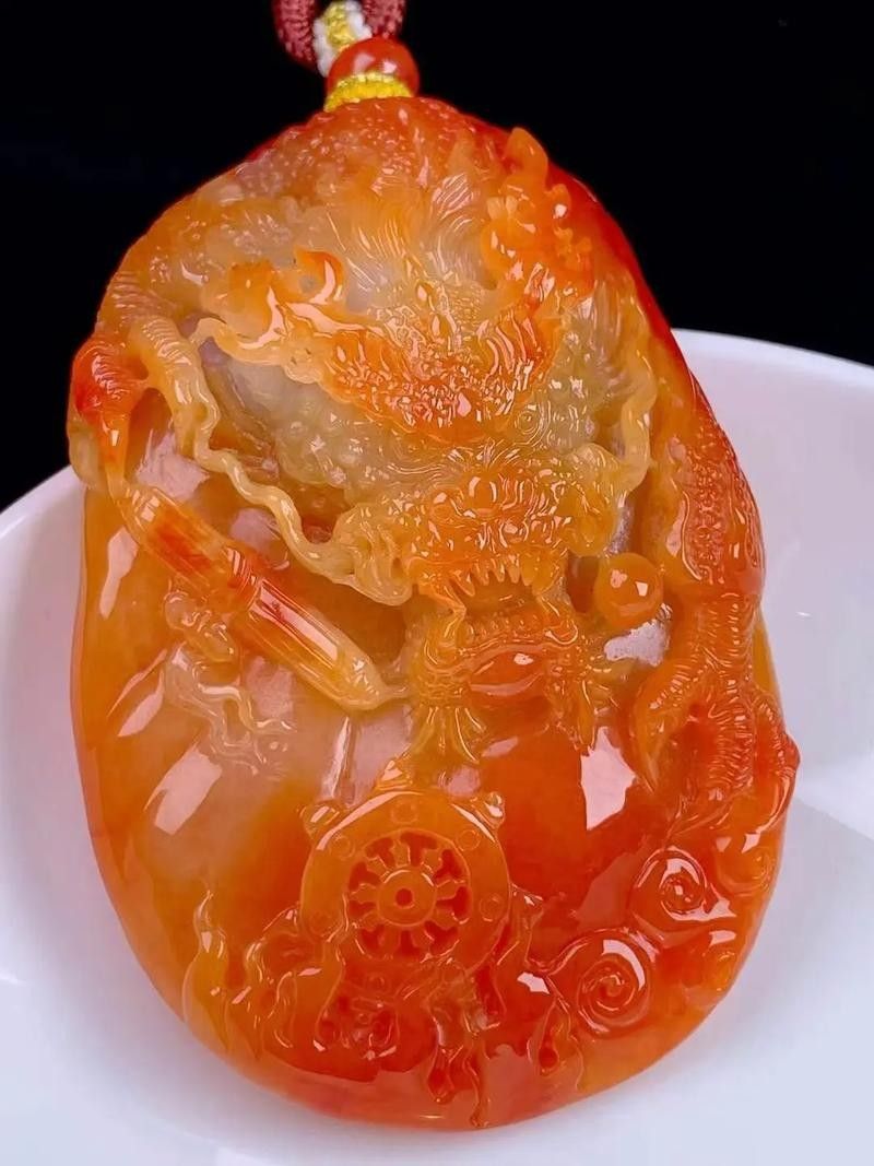 如何區分金頭金龍和紅龍? 龍魚百科 第2張 如何區分金頭金龍和紅龍? 如何區分金頭金龍和紅龍? 龍魚百科 第2張