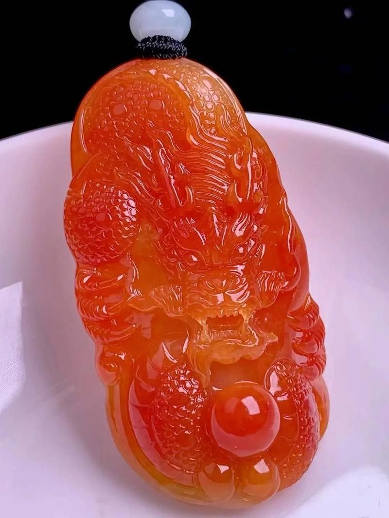 如何區分金頭金龍和紅龍? 龍魚百科 第1張 如何區分金頭金龍和紅龍? 如何區分金頭金龍和紅龍? 龍魚百科 第1張