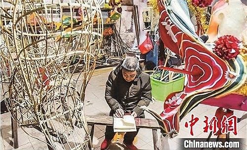 龍魚舞的現(xiàn)代發(fā)展如何？（龍魚舞在傳統(tǒng)節(jié)日慶典中的表演形式得到了保留和傳承）