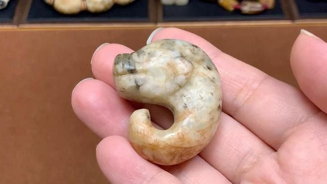 不同材質(zhì)的龍擺件價格差異大嗎（不同材質(zhì)的龍擺件價格差異大嗎不同材質(zhì)的龍擺件價格差異大嗎）