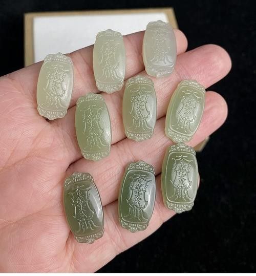 不同材質(zhì)的龍擺件價格差異大嗎（不同材質(zhì)的龍擺件價格差異大嗎不同材質(zhì)的龍擺件價格差異大嗎）