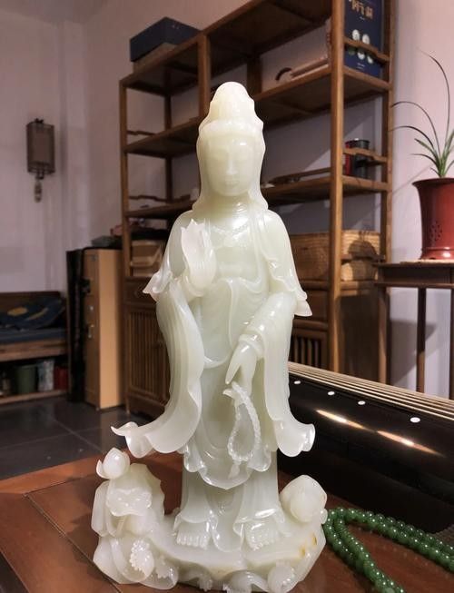 白玉金龍魚擺件如何保養(yǎng)？（ 白玉金龍魚擺件如何保養(yǎng)？（\