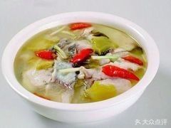 功夫魚莊的評價為何兩極分化？（功夫魚莊大眾點評年入1億卻口碑翻車網紅餐廳之真實評價）