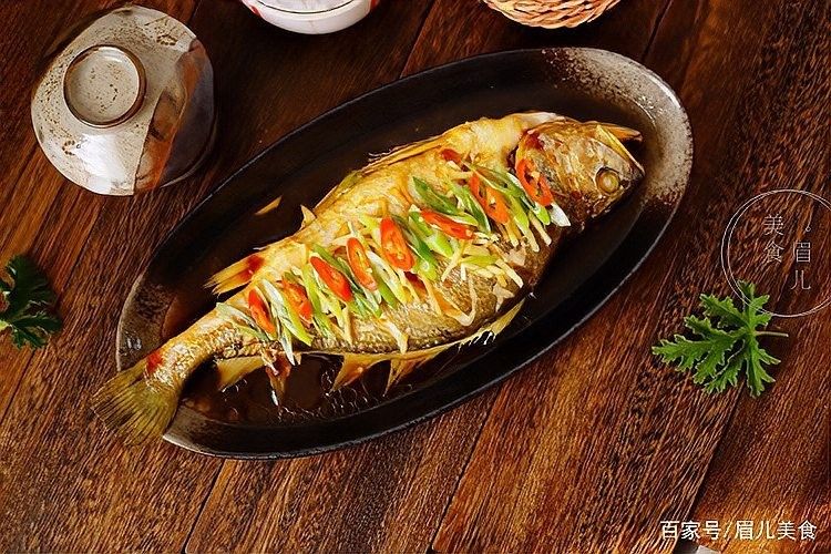 金龍魚清蒸時火候如何控制（金龍魚清蒸多久能熟3個關鍵因素和實操技巧解析）