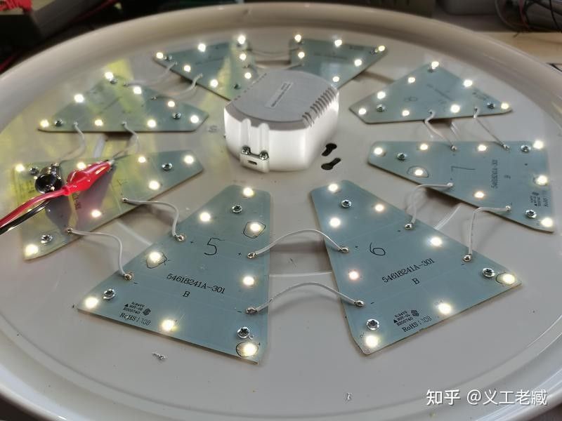 金龍魚燈具多久換一次？（——龍魚燈光使用方法） 金龍魚燈具多久換一次？（——龍魚燈光使用方法） 龍魚百科 第9張