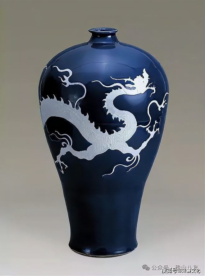 如何鑒定藍底金龍紋瓷器的真?zhèn)危ㄋ{底金龍紋瓷器的真?zhèn)舞b定）