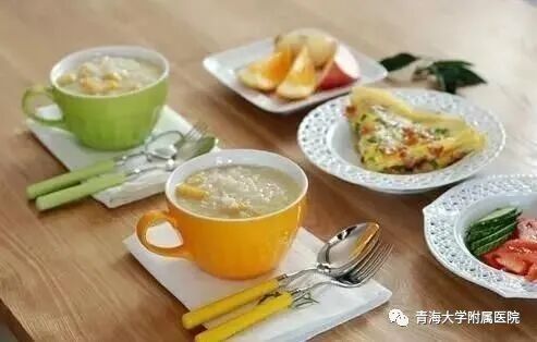 龍魚缸頂燈多久需要更換，龍魚缸頂燈更換周期取決于多個因素延長龍魚缸頂燈的使用壽命