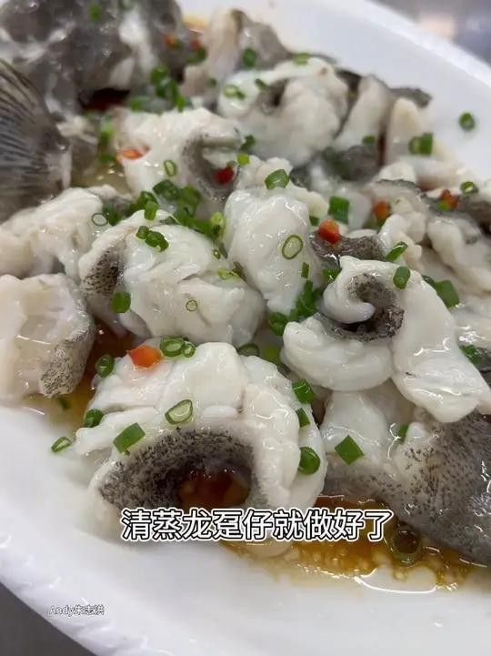 有哪些食物可以促進(jìn)金龍魚(yú)爬背，金龍魚(yú)爬背的方法