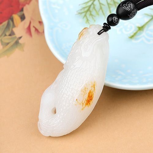 新疆和田玉籽料龍魚白玉
