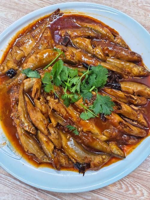 淅川哪里魚做的好吃（河南南陽淅川魚料理以其獨(dú)特的風(fēng)味和烹飪技巧而聞名）