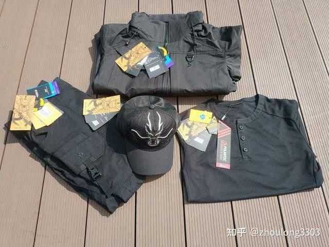 龍牙阿波羅系列哪個(gè)顏色最受歡迎（曬出你的出片ooteed穿搭百搭t恤龍牙阿波羅polo衫）