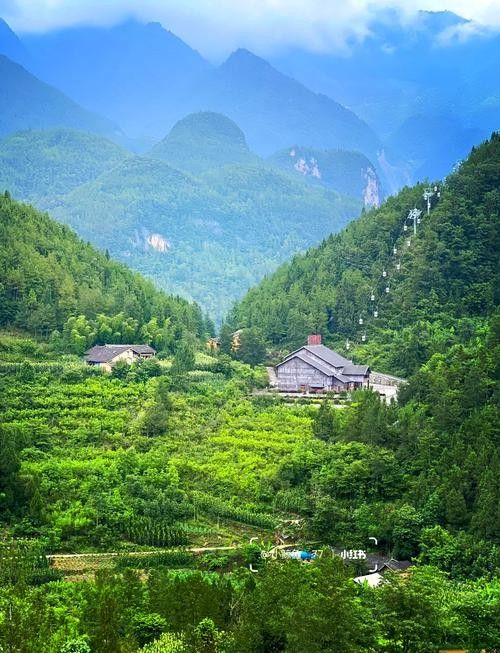重慶九龍坡網紅景點（重慶九龍坡區華巖寺攜程旅行網打卡全民小視頻全民小視頻）