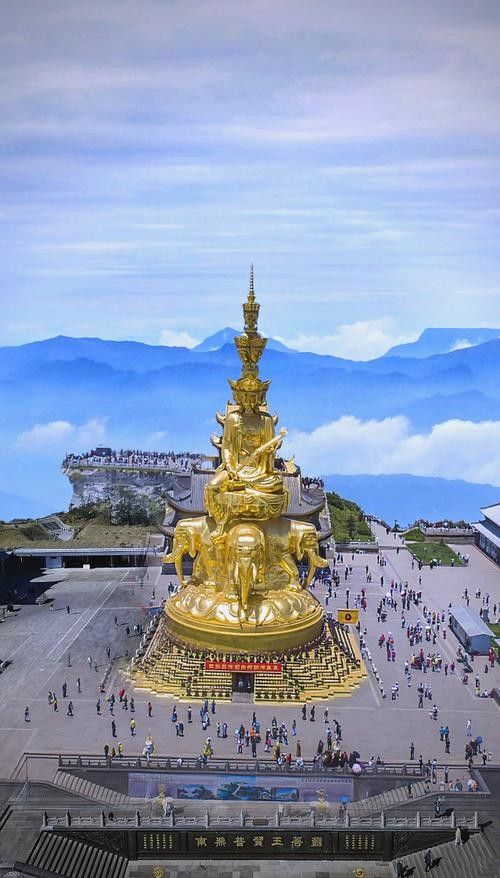 金頂峨眉山（峨眉山徒步金頂峨眉山經典必打卡行程|金頂云海佛光）