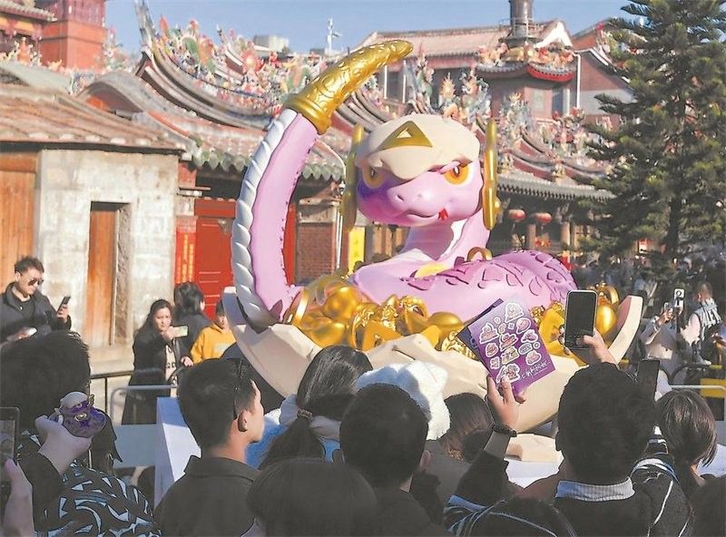 紅龍與金龍在國潮設計中的應用（國潮設計中紅龍與金龍元素的運用時）