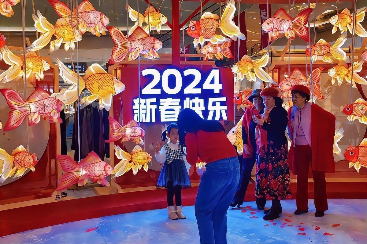 紅龍與金龍在國潮設計中的應用（國潮設計中紅龍與金龍元素的運用時）