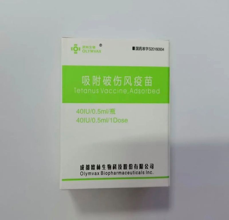 黑魚大戰雷龍魚、龍魚雷龍大戰的信息別忘了關注祥龍魚場哦，各種雷龍都能和龍魚混養