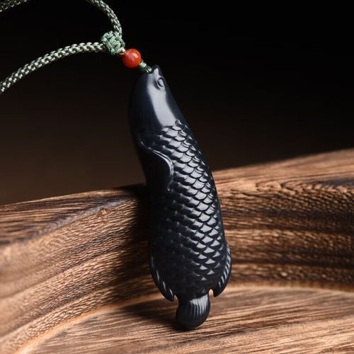 如何鑒別和田玉金龍魚的真?zhèn)危浚ê吞镉裾鎮(zhèn)未蠼颐貄5個簡單實用的鑒別方法）