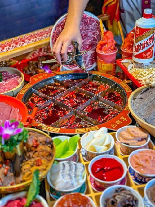 重慶特色美食（嗶哩嗶哩重慶有哪些知名小吃）
