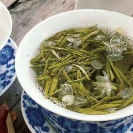 攀枝花船上吃魚的地方（創(chuàng)建天府旅游名縣丨攀枝花開紅艷艷“火紅”的二灘等您賞） 攀枝花船上吃魚的地方（創(chuàng)建天府旅游名縣丨攀枝花開紅艷艷“火紅”的二灘等您賞） 觀賞魚百科 第2張