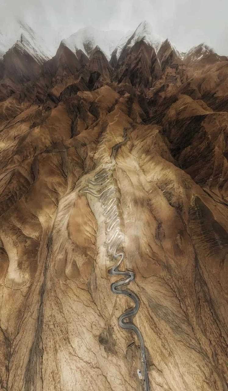 龍脈圖片高清版有哪些類型（傳統風水圖解龍脈圖片的高清圖片類型主要分為寫實、工筆畫和水墨畫三種風格）