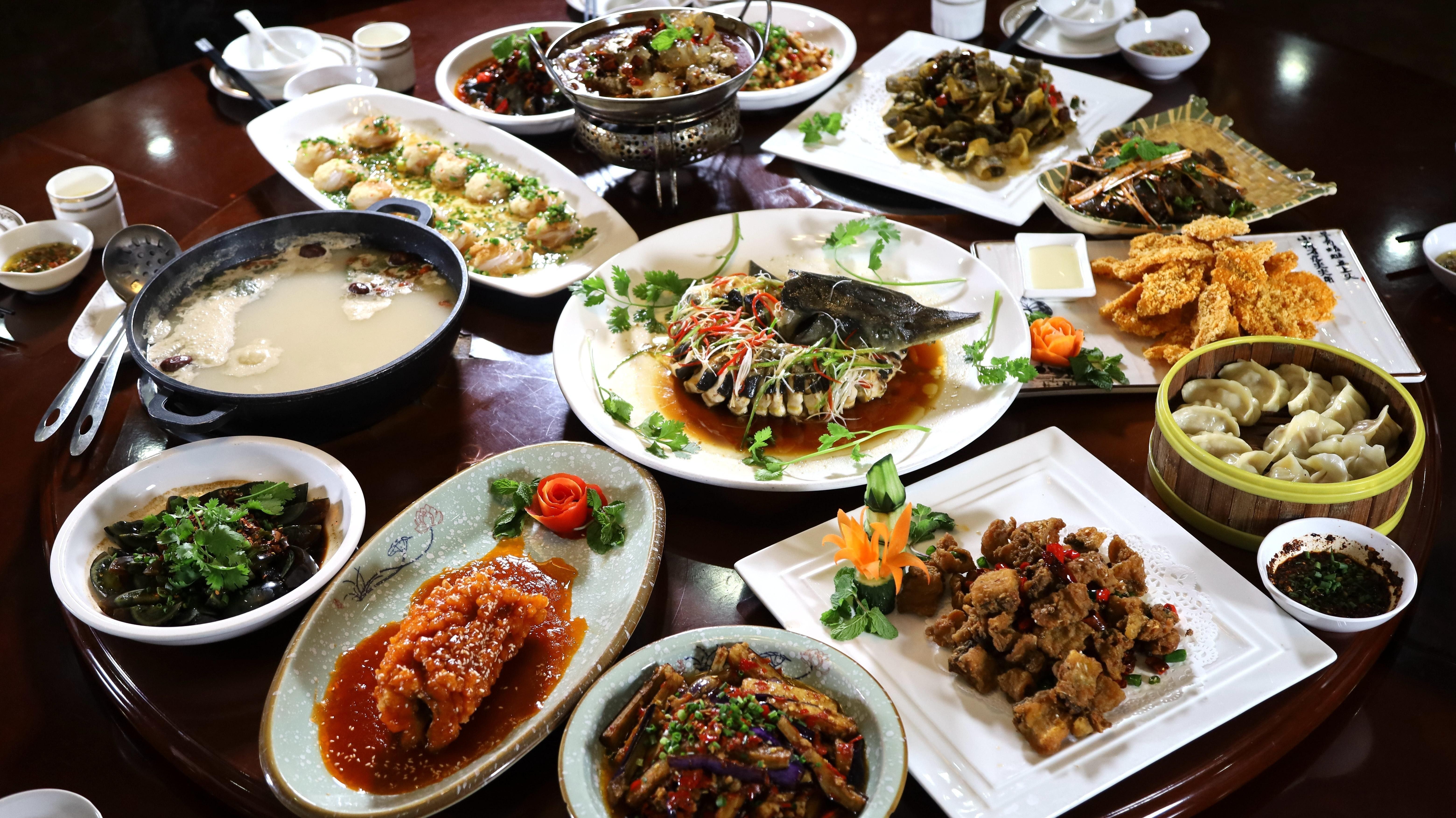 還有哪些地區(qū)養(yǎng)殖鱘龍魚（養(yǎng)殖鱘龍魚的地區(qū)）