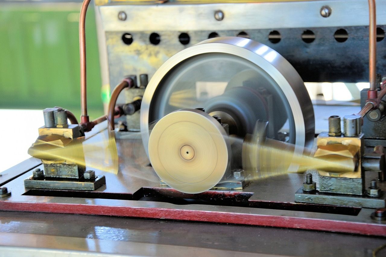 龍魚缸需要什么設備，龍魚魚缸要求（龍魚的飼養方式）