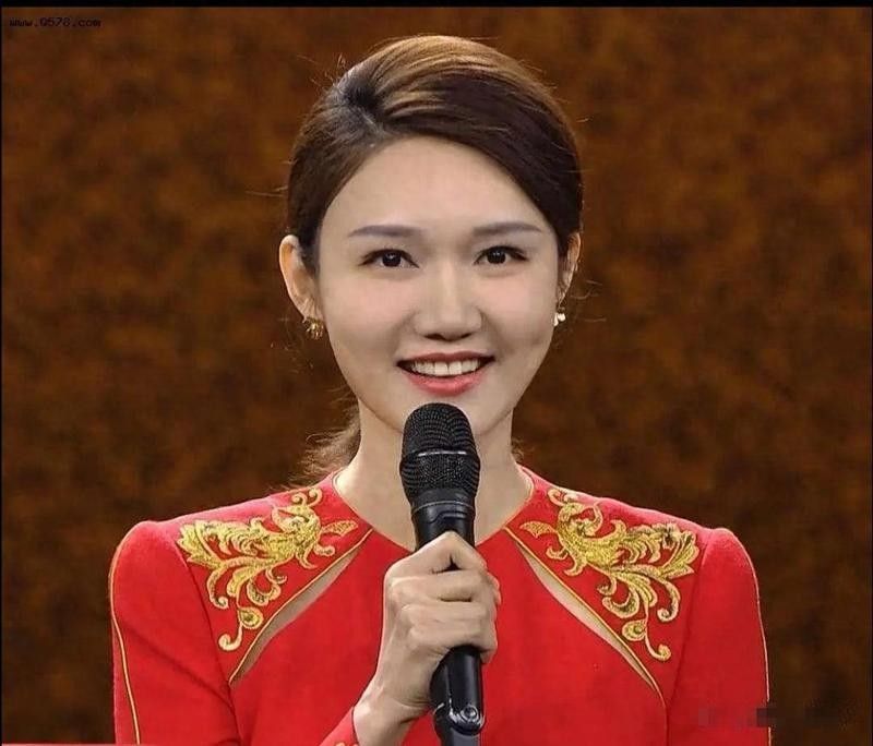 龍洋有沒有結婚計劃？（今日頭條龍洋擇偶標準大揭秘:為何愛上50歲康震,拒絕小鮮肉張韜）