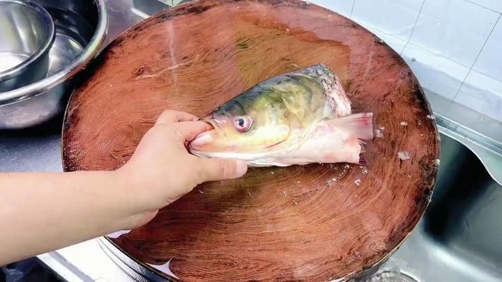 有沒有砂鍋魚頭的視頻教程？（砂鍋魚頭制作教程）