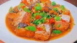 涼山紅龍魚最正宗的做法視頻（涼山紅龍魚最正宗的做法，魚肉鮮嫩不腥不柴）