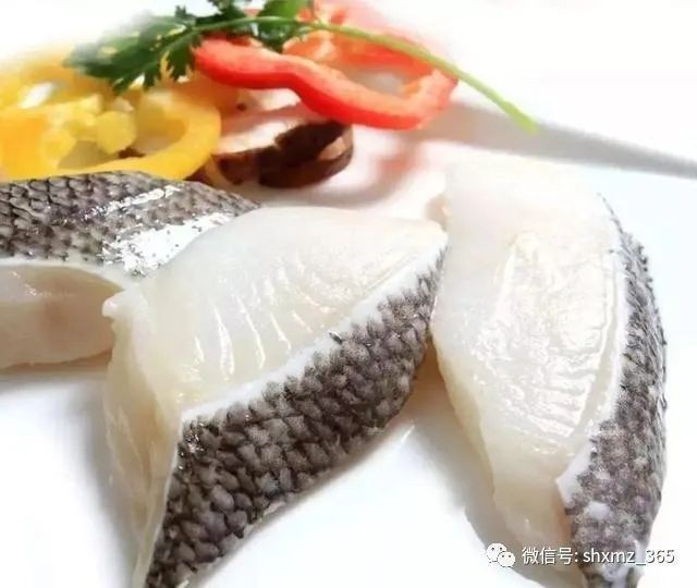 紅龍魚為何要盡量少吃（紅龍魚為什么要盡量少吃？）