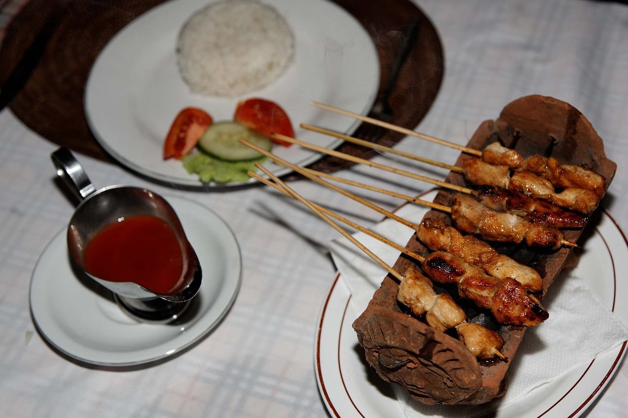 龍魚魟魚混養(yǎng)如何喂食魟魚(龍魚魟魚混養(yǎng),怎么喂食,龍魚搶吃)