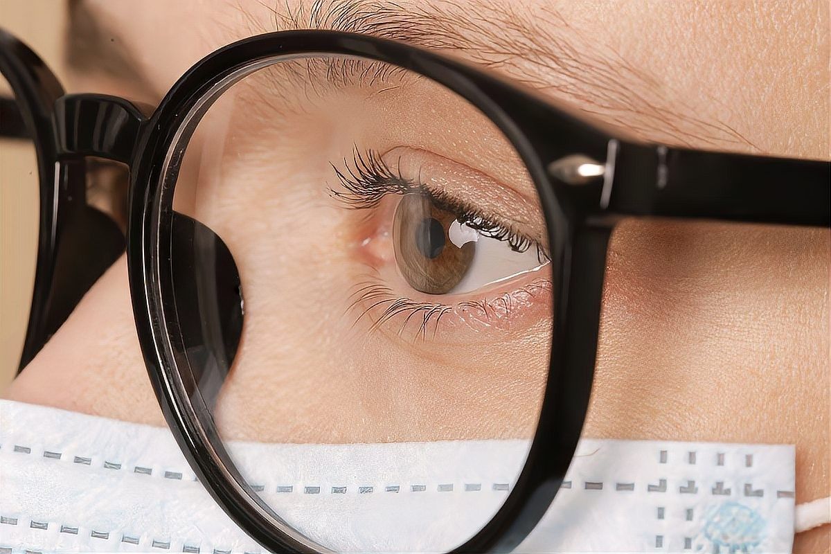 龍魚眼睛有白膜是什么原因？（紅龍魚眼睛中的白色物體是什么紅龍魚眼睛有白膜怎么辦）