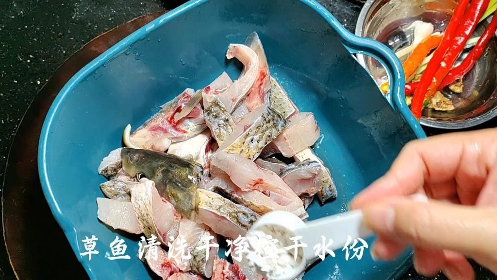 廣東南雄家常魚王，外酥里嫩,汁多味美，，今天做個南雄魚王,外酥里嫩,汁多味美
