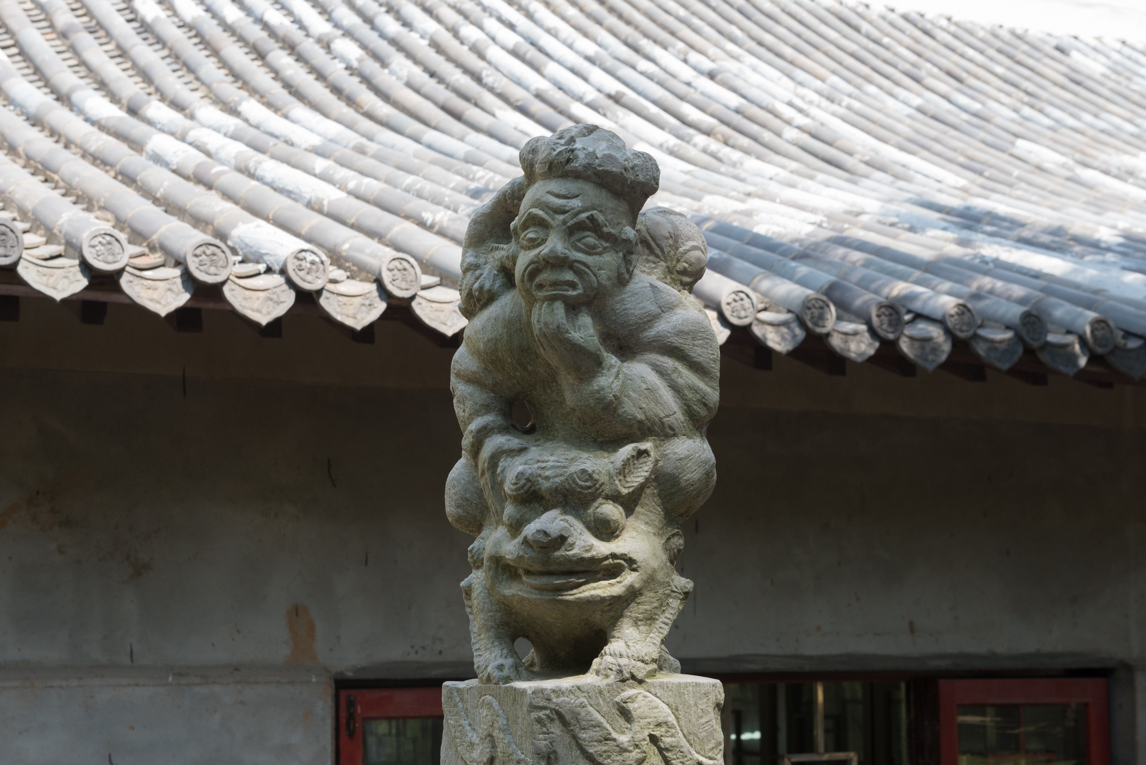 容城紅龍魚的市場(chǎng)價(jià)格，容城紅龍魚的繁殖方法是什么？，容城紅龍魚怎么養(yǎng)最好容城紅龍魚飼養(yǎng)方法全攻略