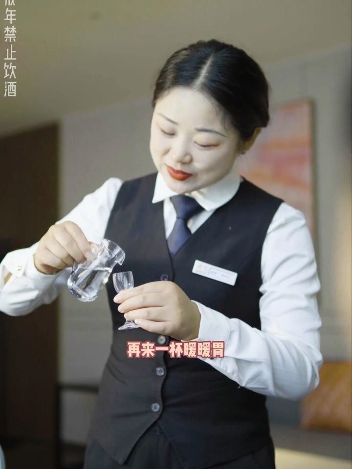 阜陽魚頭酒有哪些獨特的飲酒規矩？（阜陽“魚頭酒”吃上一條魚居然要喝12杯酒）