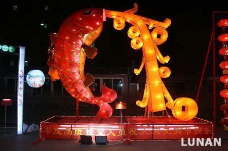 龍魚燈照的藝術魅力（探索龍魚燈照的奧秘）