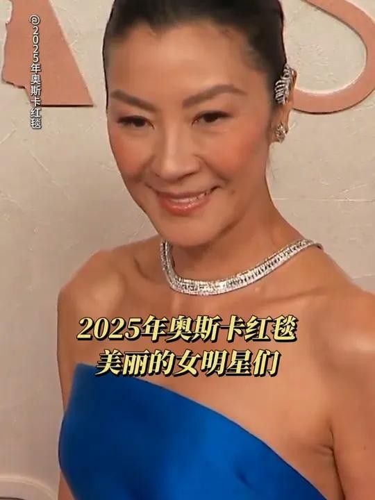 女明星紅毯后臺合照比美，網友：看來拍照是門技術活（女明星紅毯后臺合照比美）