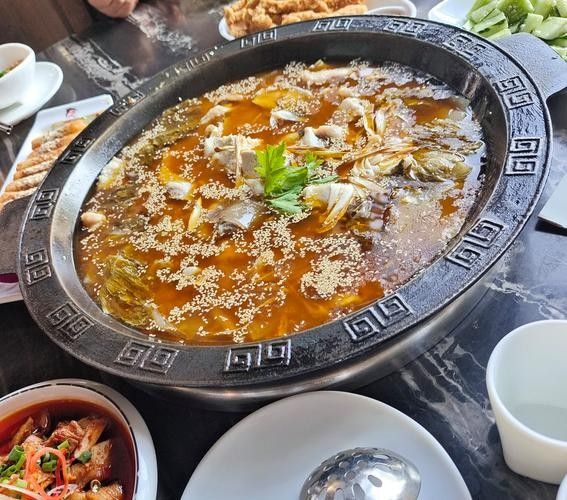 閬中有哪些值得吃魚的地點？（閬中吃魚十大排名雙寶樂媽早教四川閬中吃魚十大排名）