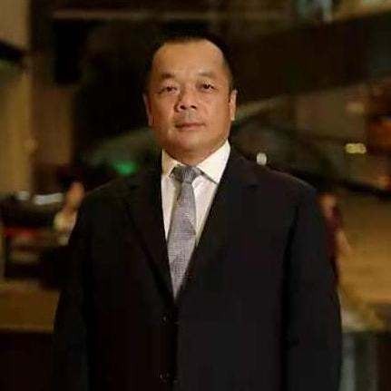 梧州國龍集團老總郭家萬（梧州國龍集團的實控人）