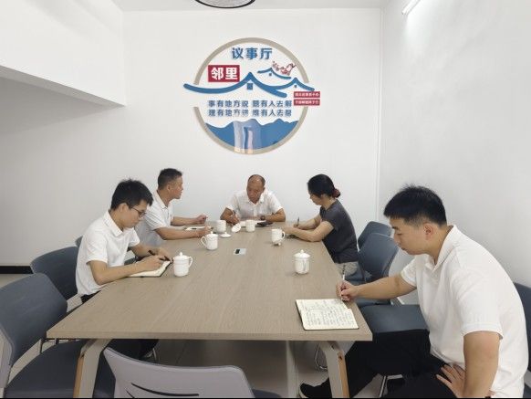 黃龍國在大余縣的工作成績?nèi)绾危S龍國在鄉(xiāng)村振興方面有哪些舉措（大余縣人民政府領(lǐng)導(dǎo)黃龍國）