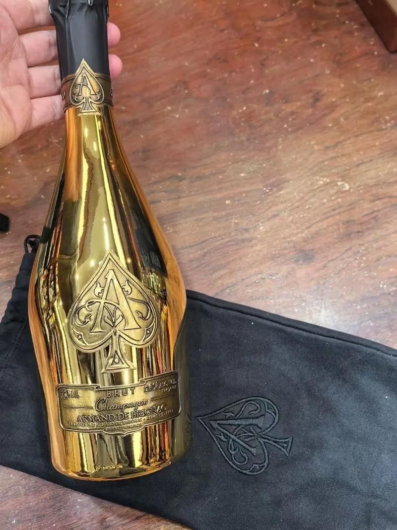 黑桃a品牌標(biāo)志解讀：黑桃a品牌標(biāo)志解讀，黑桃a品牌標(biāo)志解讀（黑桃a品牌標(biāo)志及牌子）