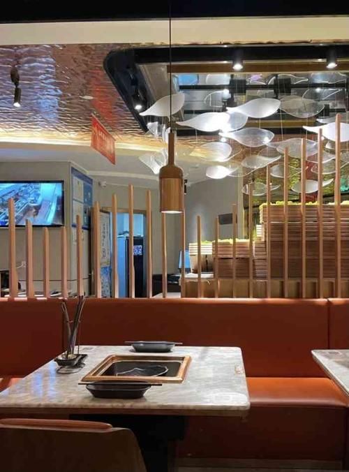 推薦幾家徐家匯地區的特色龍魚火鍋店（徐家匯龍鳳閣龍魚火鍋店：徐家匯老街龍魚火鍋店）