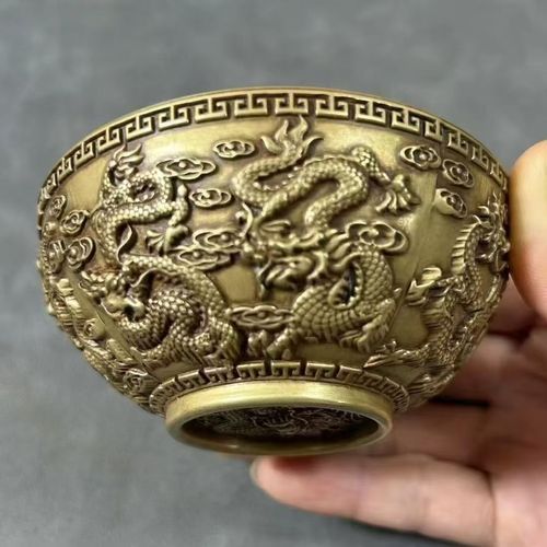 龍形擺件如何選擇與搭配（龍形擺件如何選擇與搭配？）